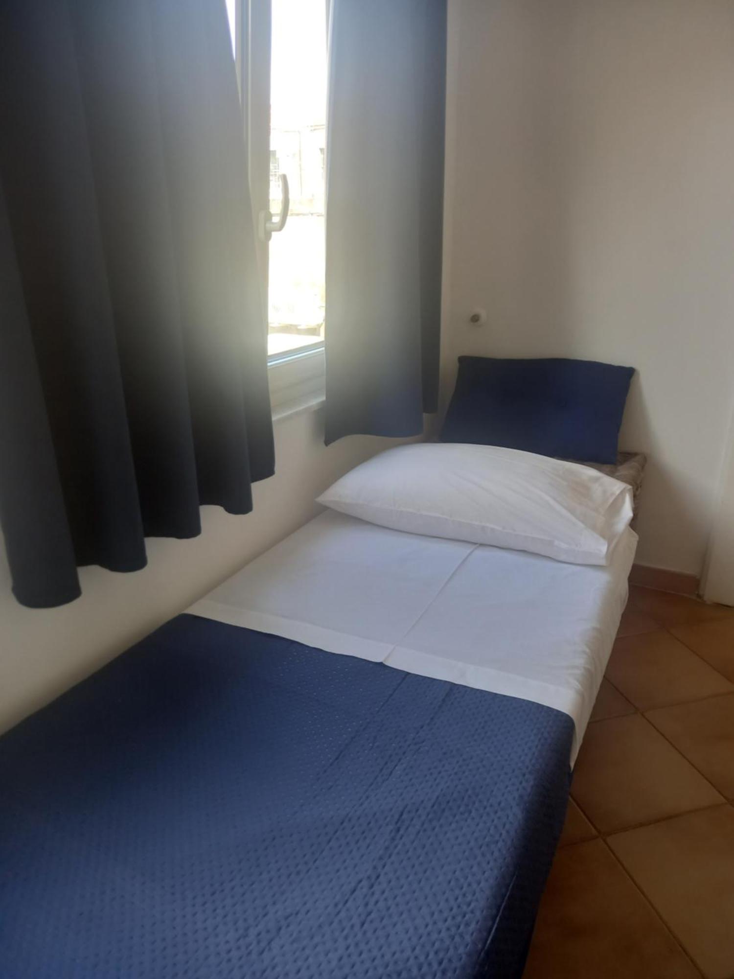 99 Scalini Bed & Breakfast Napoli Bagian luar foto