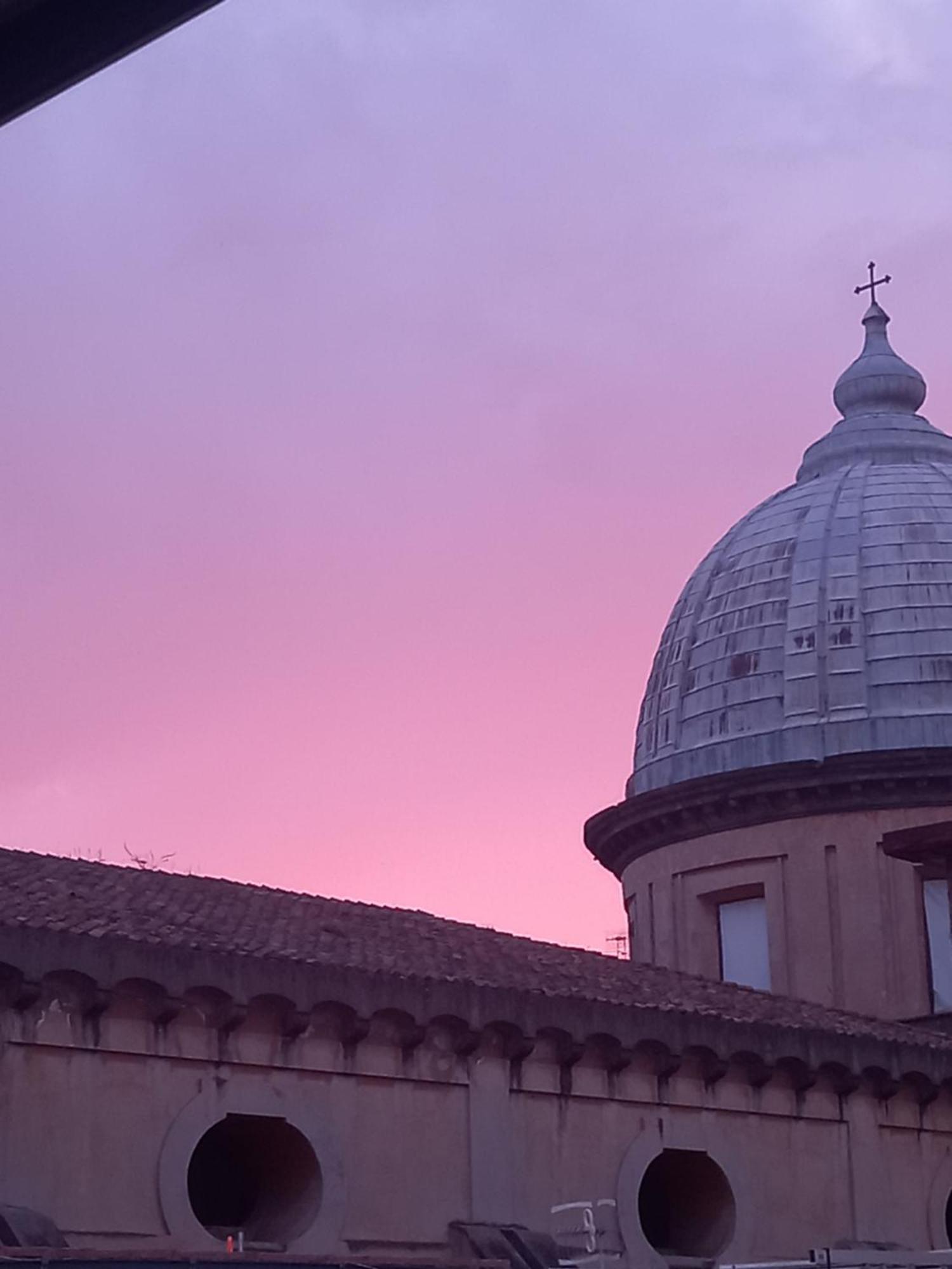 99 Scalini Bed & Breakfast Napoli Bagian luar foto